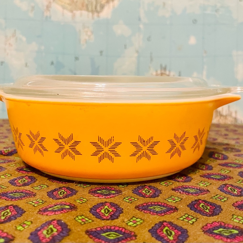 1950s Pyrex Town and Country Gold w/ Hex 1PT Casserole Dish w/ Lid